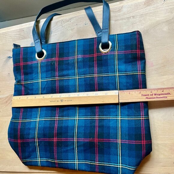 Talbots tote bag, in a tartan plaid patten with leather trim - Picture 15 of 16